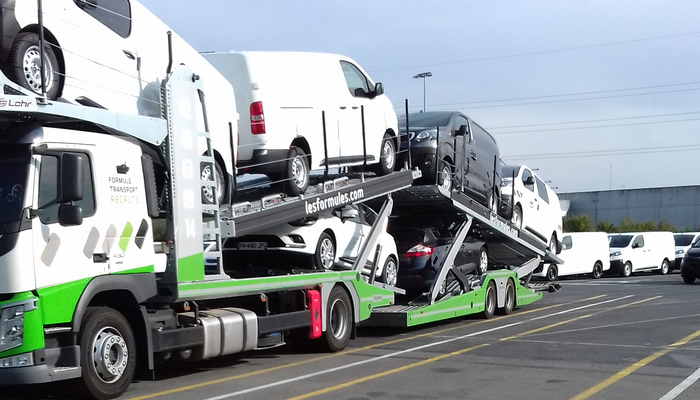 Transport de véhicules par camion porte voitures